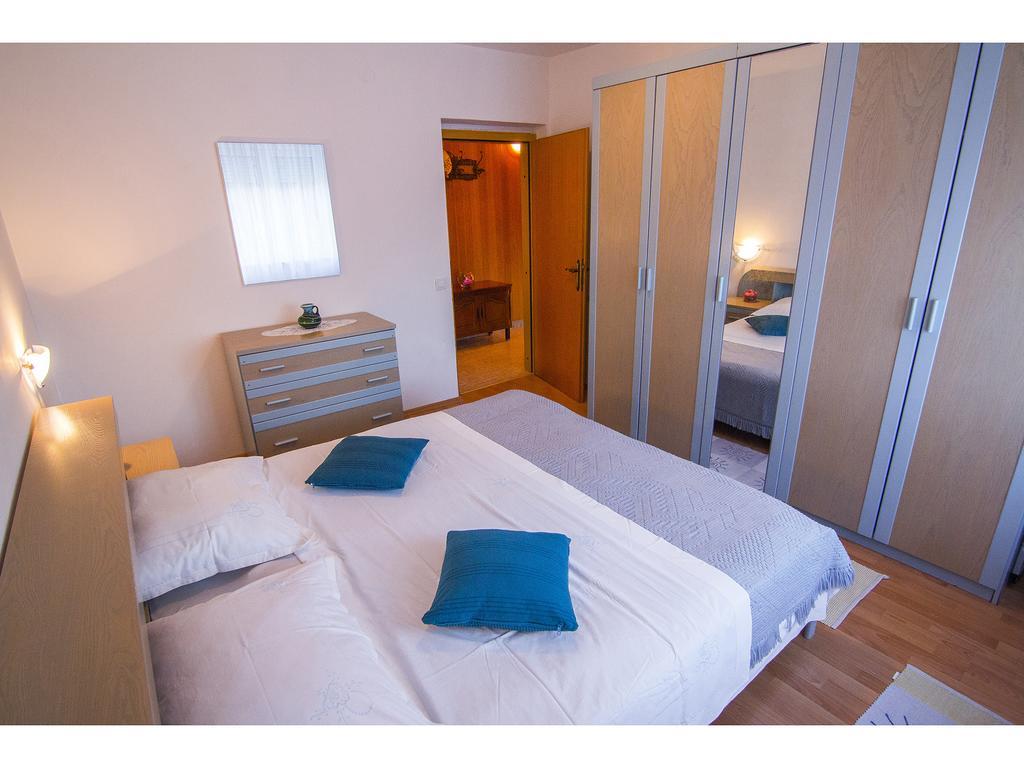 Apartment Miranda Slatine Phòng bức ảnh