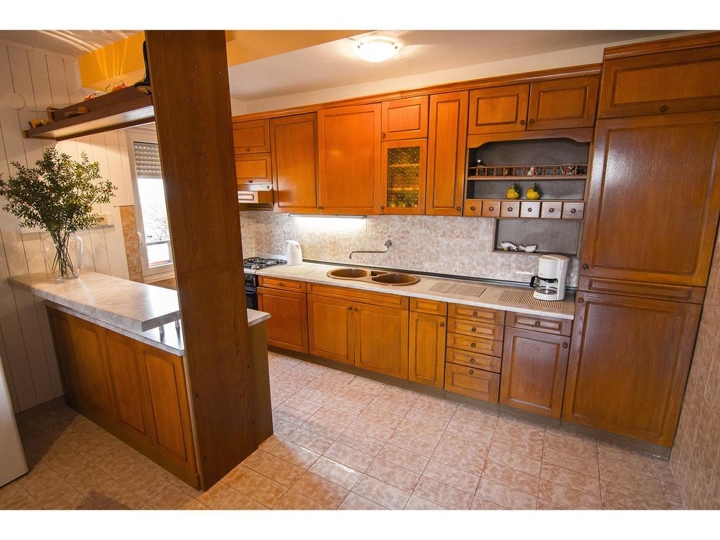 Apartment Miranda Slatine Phòng bức ảnh